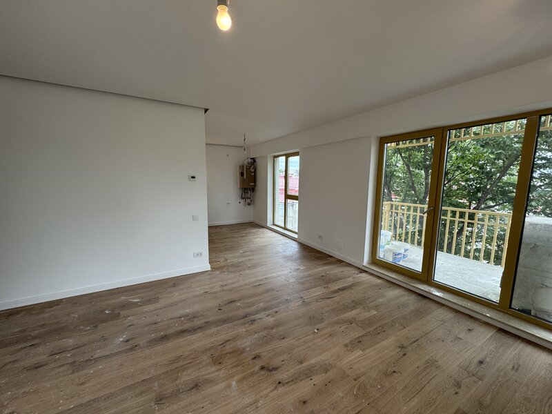 Sunt zugrav si caut lucrari,